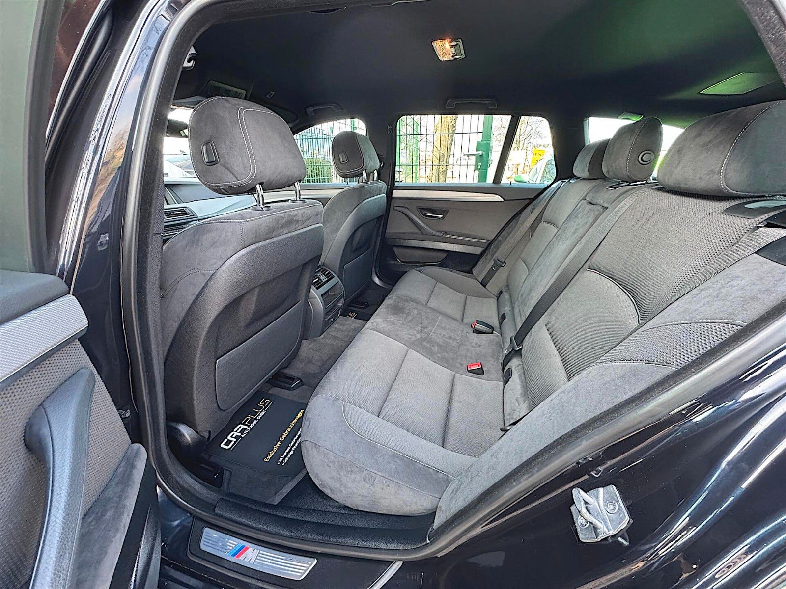 Fahrzeugabbildung BMW 520d xDrive M-Sport Shadow *LED*Head Up*Kamera*