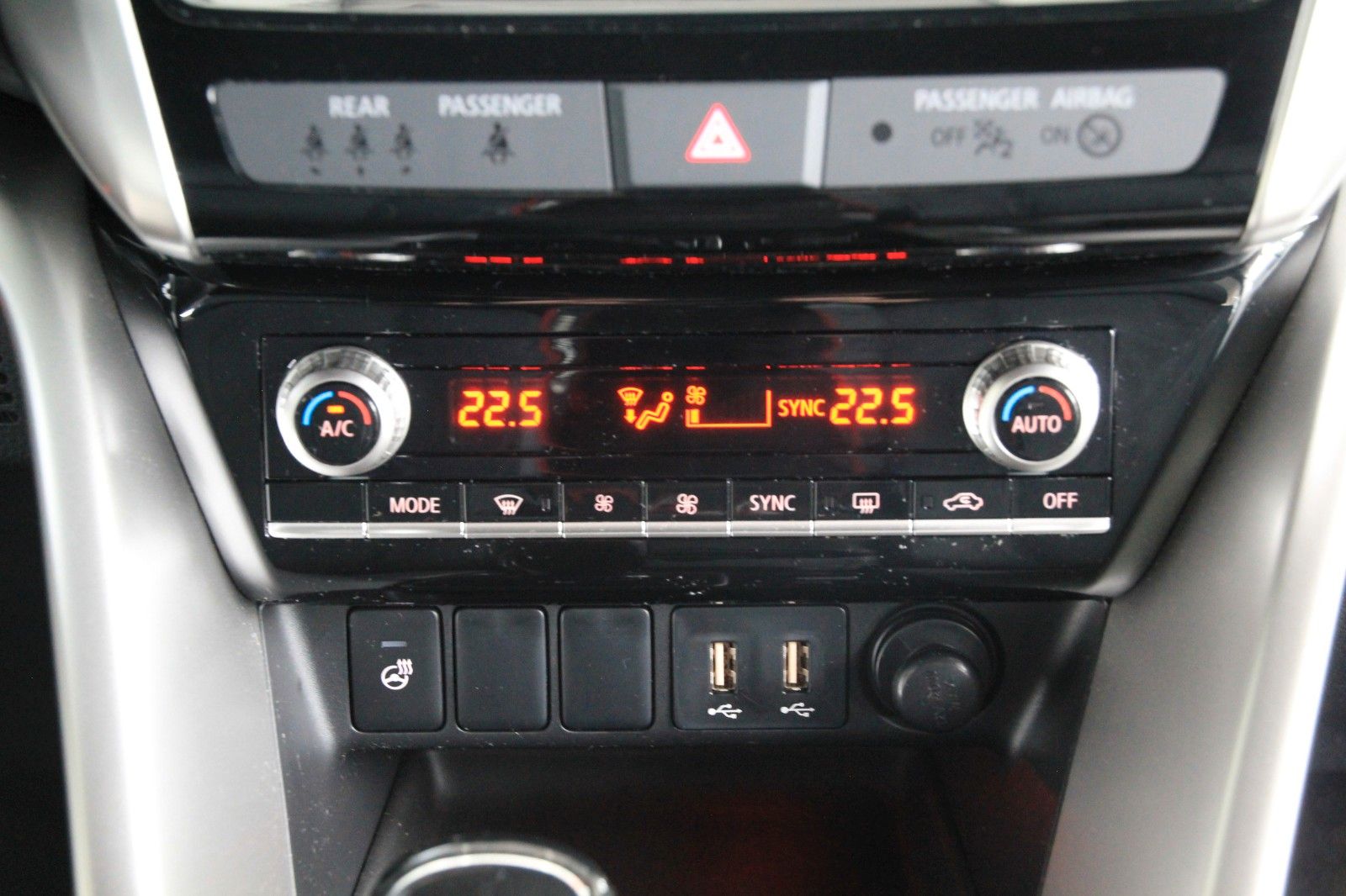 Fahrzeugabbildung Mitsubishi Eclipse Cross PHEV Intro Edition
