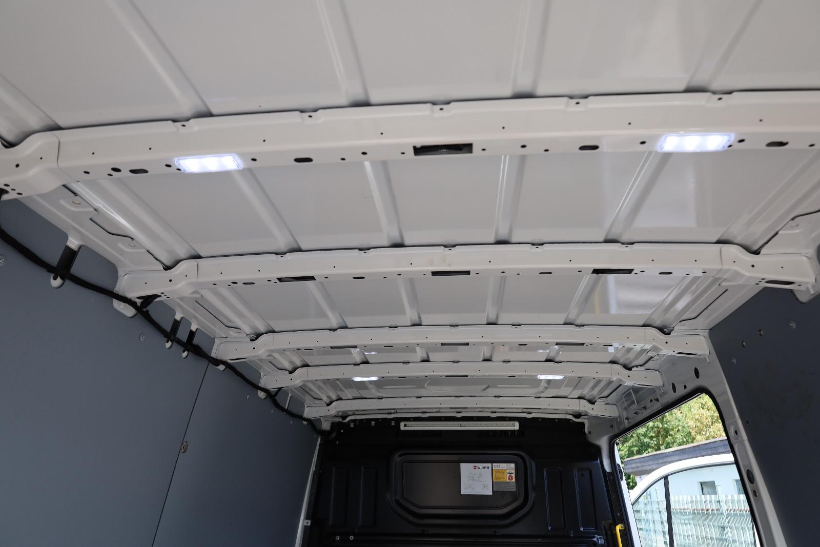Volkswagen Crafter Kasten 35 mittellang FWD DSG KLIMA RFK, миниатюра 15