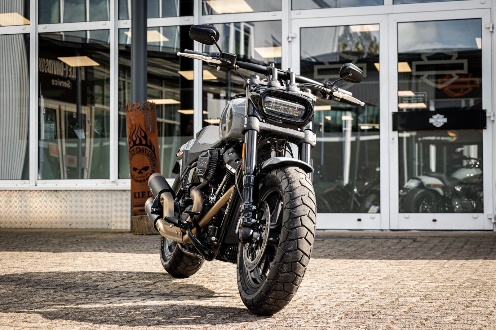 Fahrzeugabbildung Harley-Davidson FXFBS Fat Bob 114 CUI Softail - Jekill & Hyde
