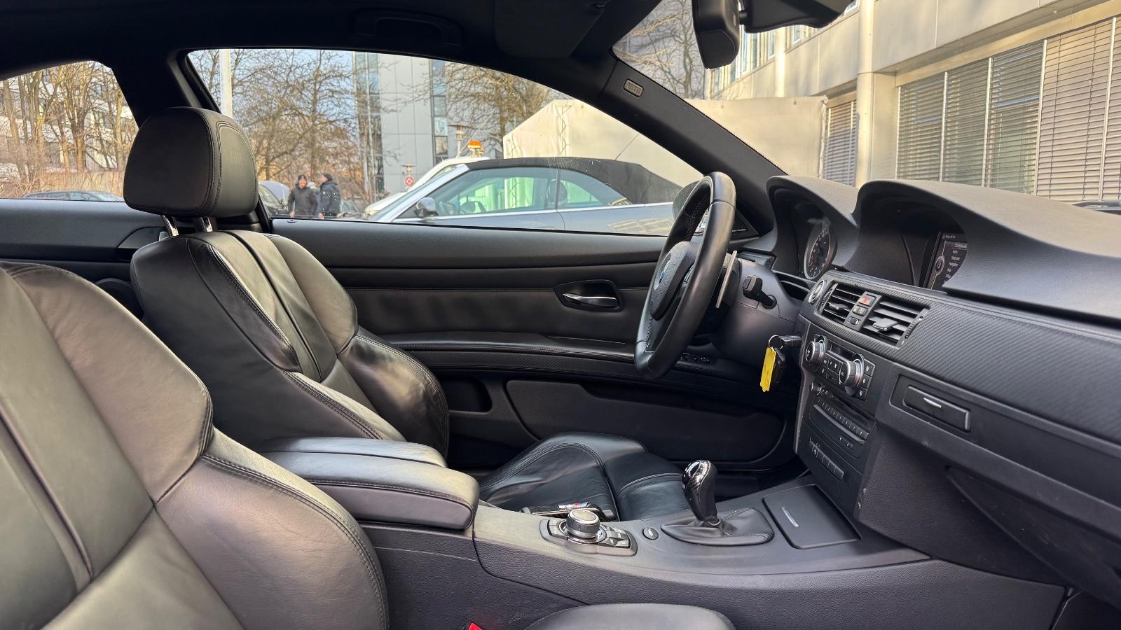 BMW M3 E92 V8 4.0 420 ch BVA - CUIR - BI-XENON - HARMAN KARDON