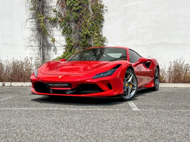 FERRARI F8