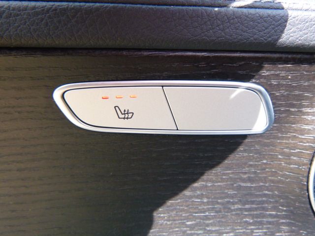 Fahrzeugabbildung Mercedes-Benz C 200 d Lim >NAVI/LED-Licht/SHZ/Parkassist/PDC<