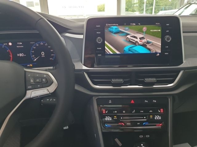 Fahrzeugabbildung Volkswagen T-Roc 1.5 TSI DSG  Style LED NAVI AHK SHZ