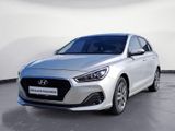Hyundai i30 1.4 T-GDI Style Navi AHK Lenkradhzg. - Hyundai i30: Silber