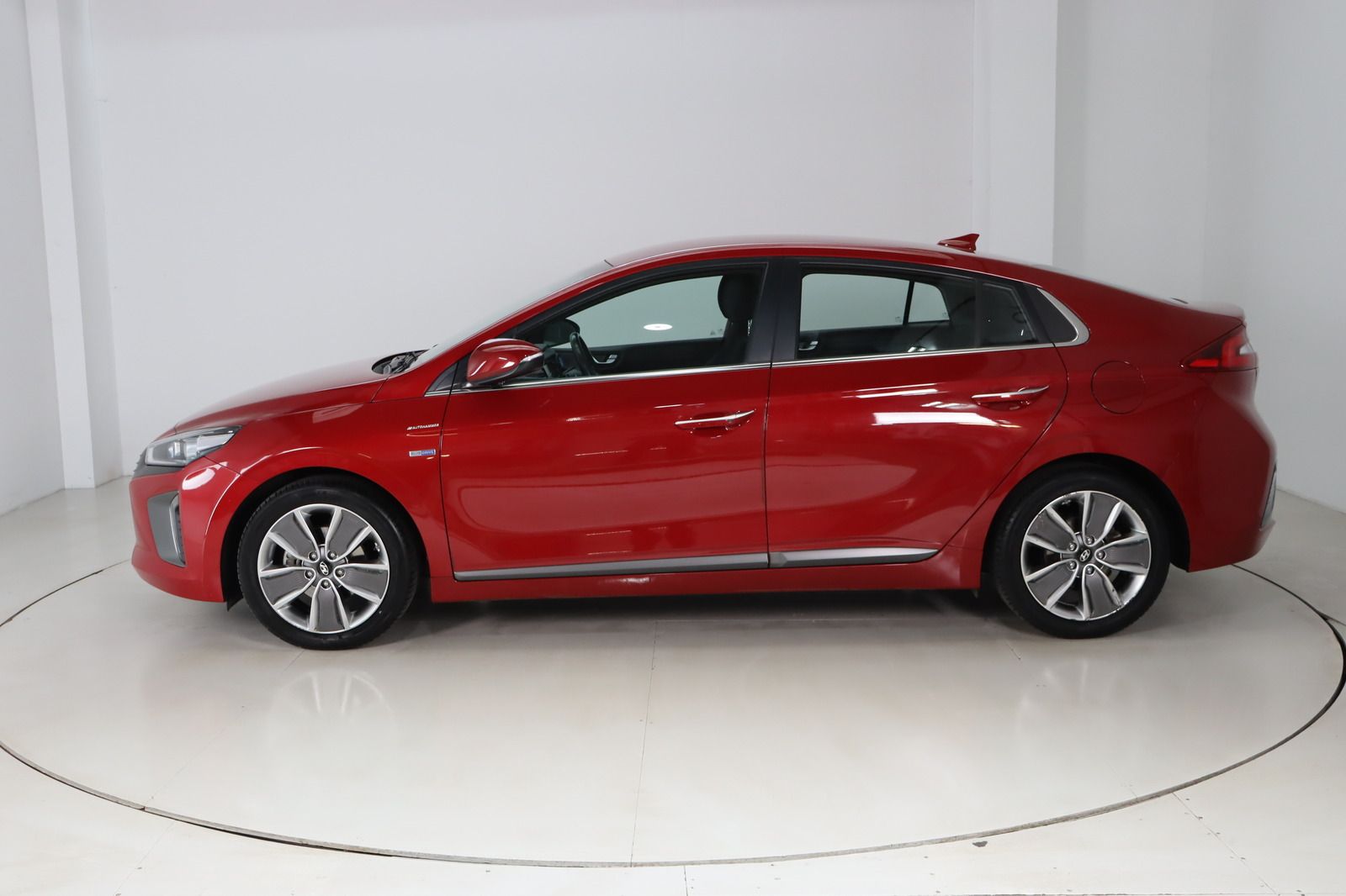 Fahrzeugabbildung Hyundai IONIQ 1.6i GDi HEV Hybrid Style