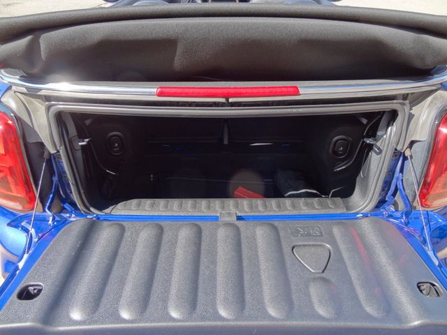 Fahrzeugabbildung MINI Cabrio Cooper S JWC/2.Hd/Leder/Kam/Navi/