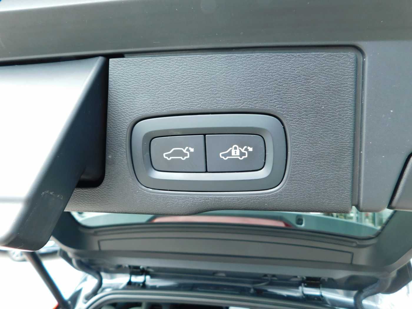 Fahrzeugabbildung Volvo XC60 T8 AWD R-Design 'AHK,22-Zoll
