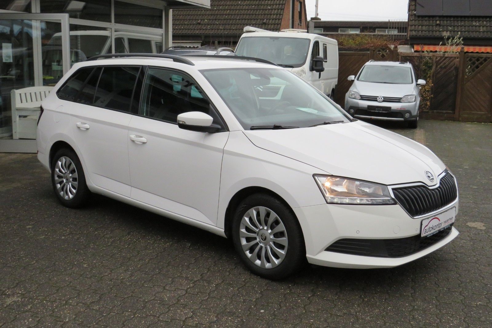 Fahrzeugabbildung SKODA Fabia Combi Ambition AHK SITZH. NAVI PDC 1.HD