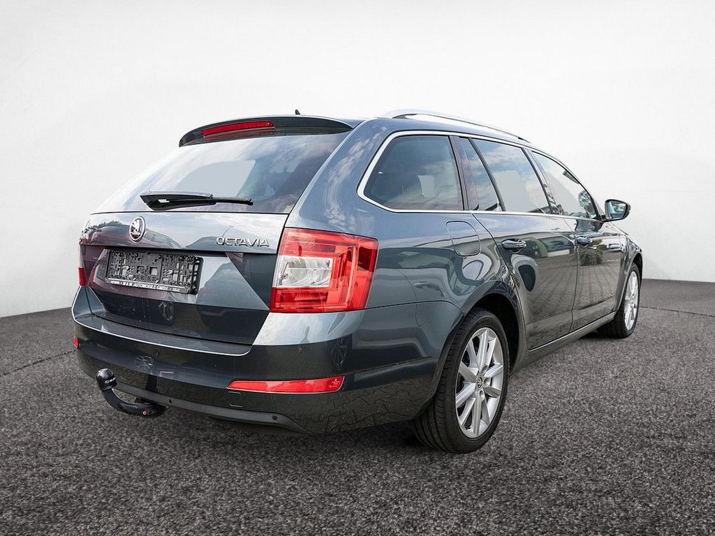 Fahrzeugabbildung SKODA Octavia Combi 2.0 TDI Style AHK XENON Standheizu