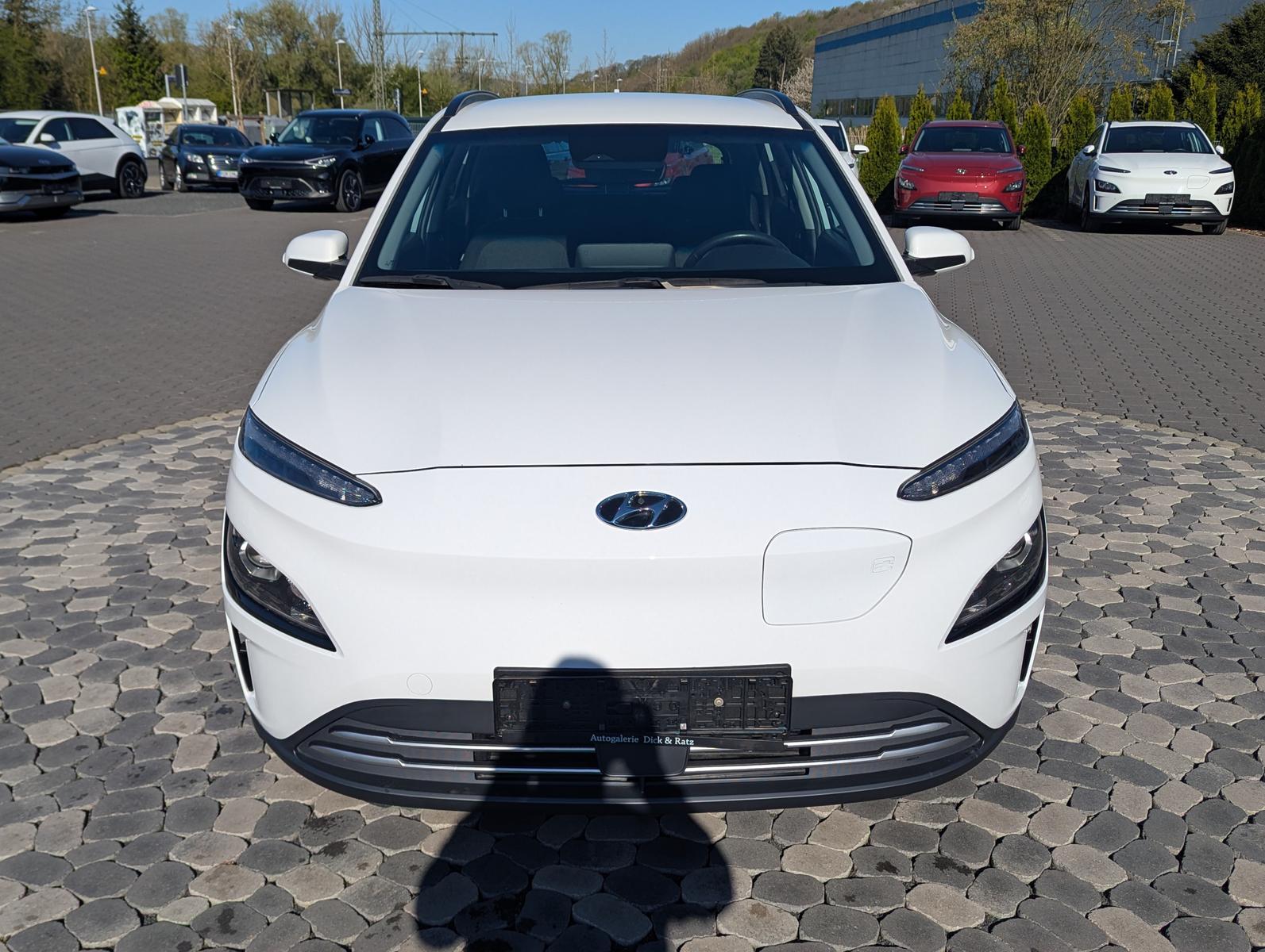 Hyundai Kona Elektro Select ACC SHZ LHZ CAM Smart-Link
