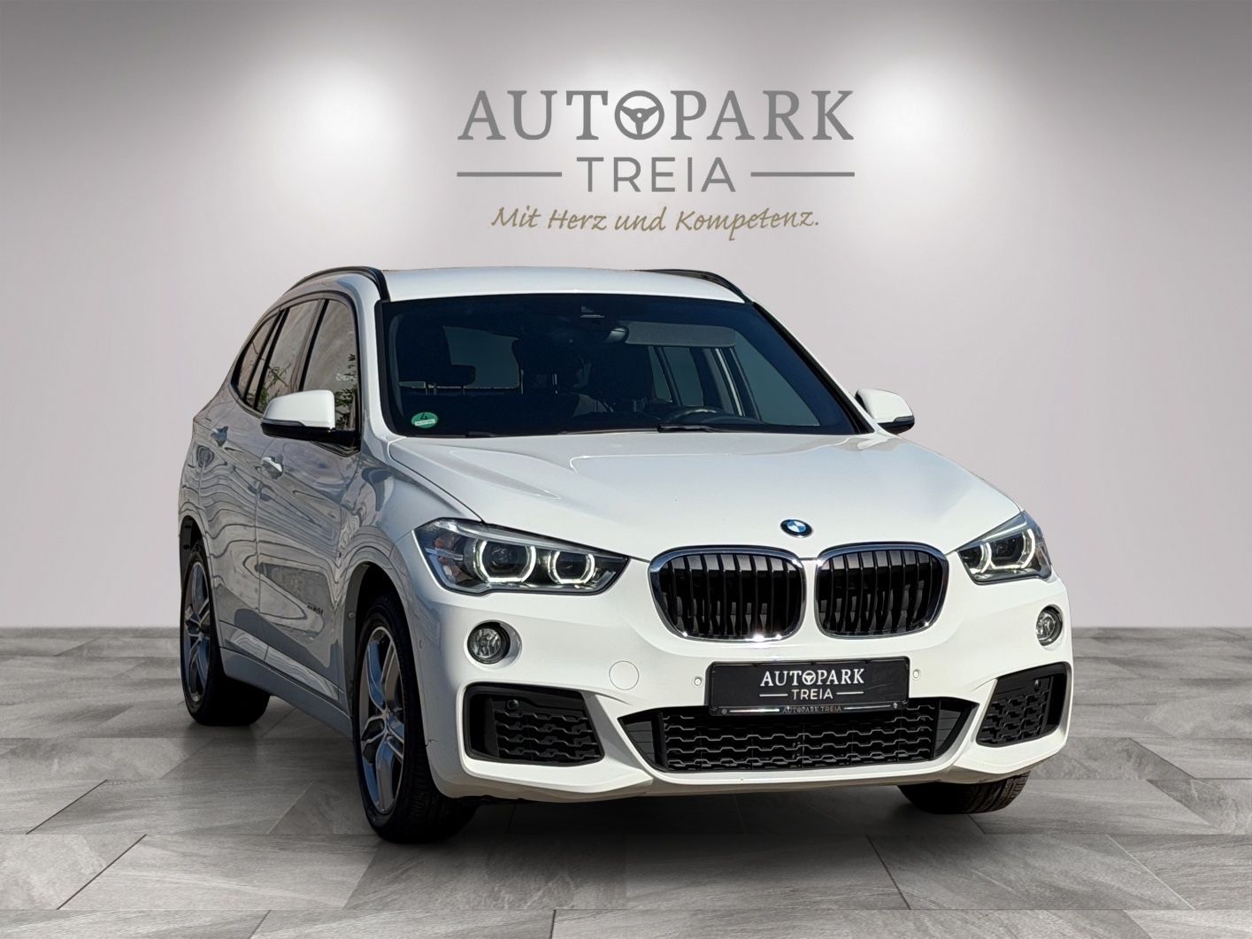 BMW X1 18d xDrive M Sport NAVI|ALCANTARA|AHK|TEMPOM.