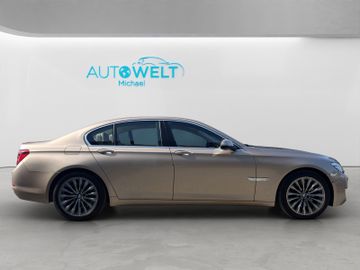 BMW 750 - 4