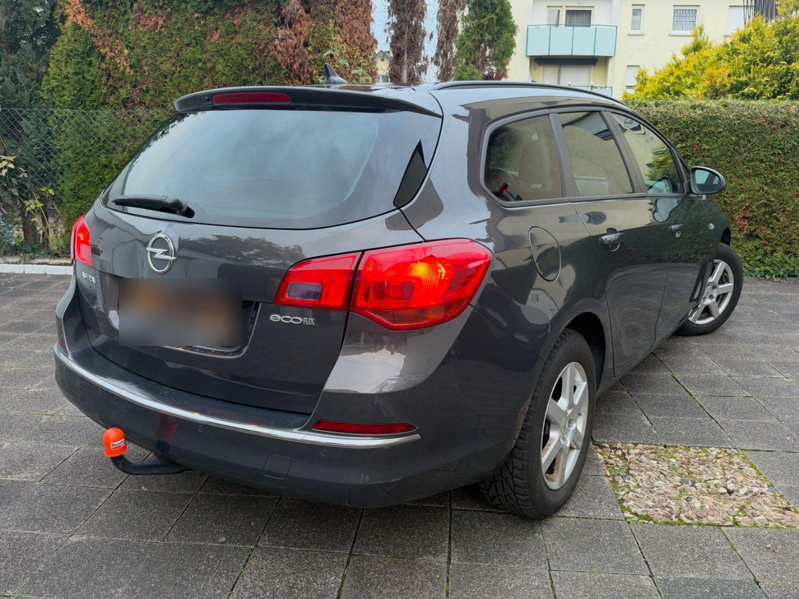 Opel Astra 2015 — двигун 110 HP (81kW)