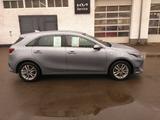 Kia cee'd 1,5T NAVI KOMF SHZ KAMERA LM - Kia cee'd / Ceed Gebrauchtwagen