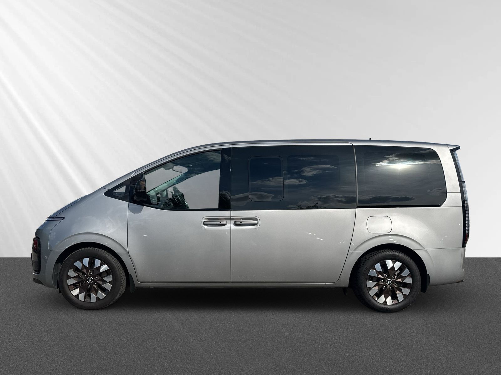 Hyundai Staria – Bild 4
