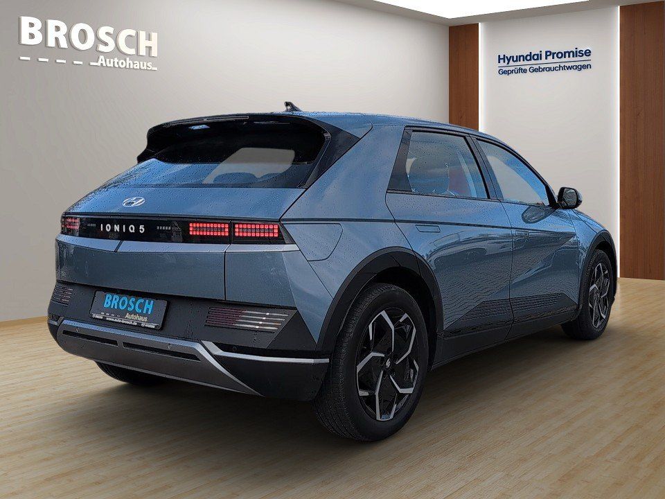 Fahrzeugabbildung Hyundai IONIQ 5 77kWh DYNAMIQ ASSIST-P 1HD NAV+CARPLAY++