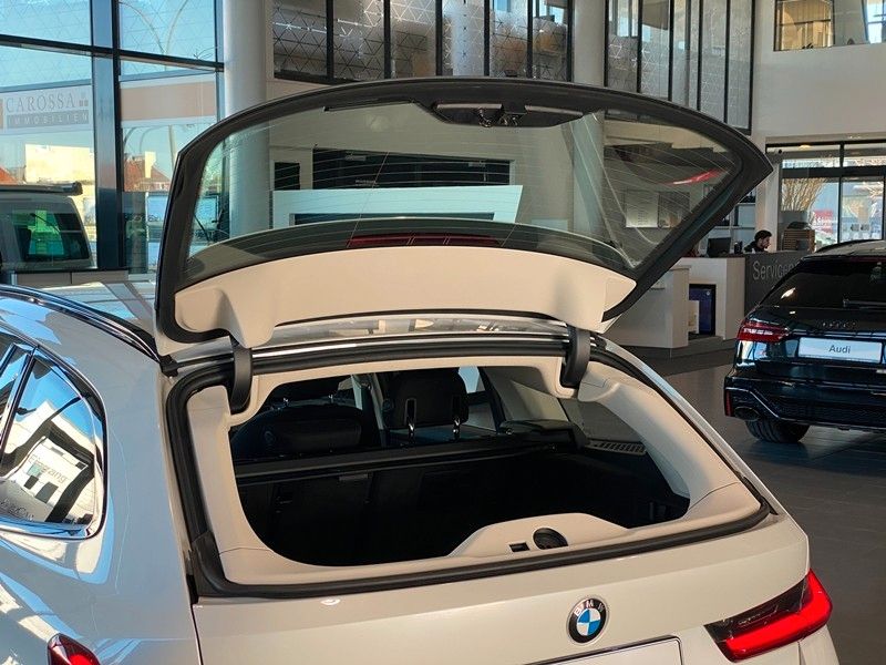 BMW 318d Touring Curved DrivingAssistant Shzg LED foto 21