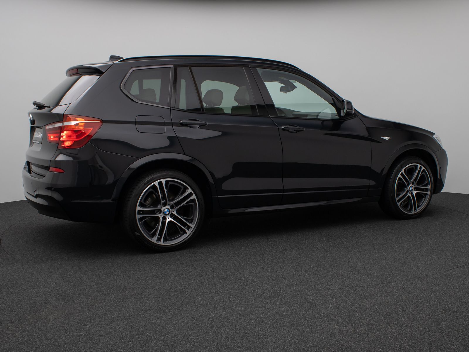 Fahrzeugabbildung BMW X3 xD35d M Sport Panorama Kamera HUD HiFi Komfor