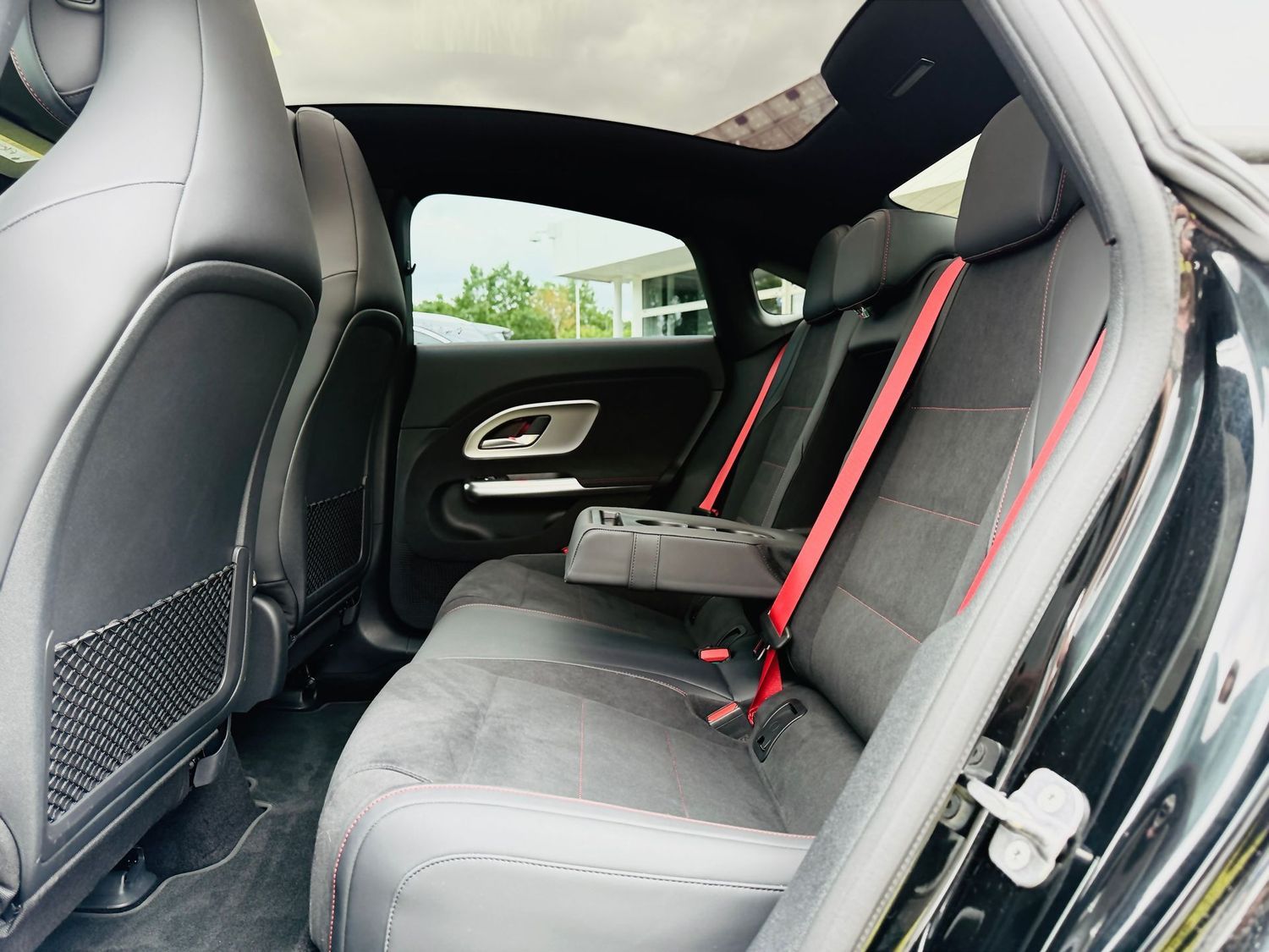 Fahrzeugabbildung Mercedes-Benz CLA 250 + EQ, AMG Plus, Premium Paket, Night Pak
