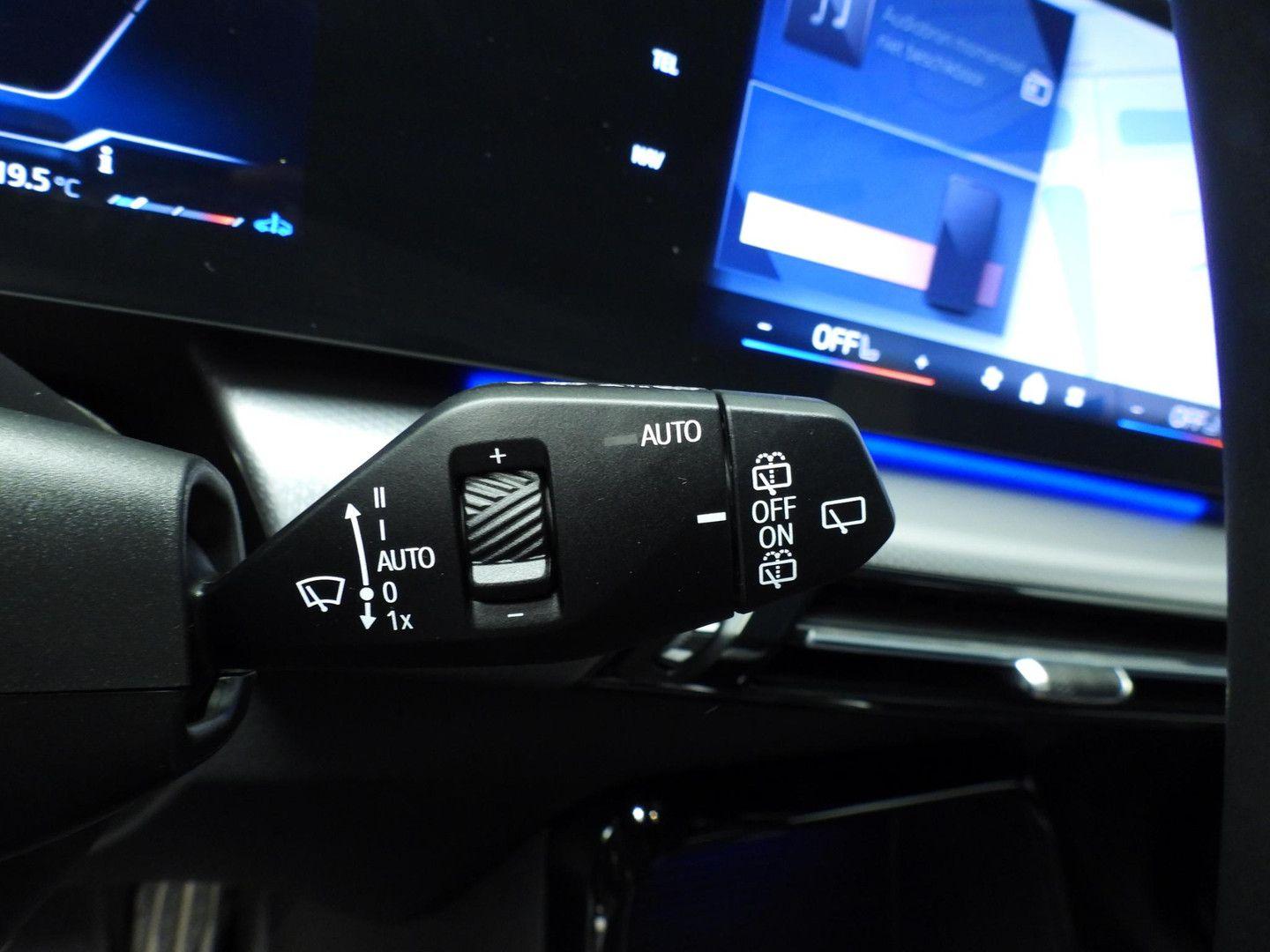 BMW X1 sDrive20i M-Sportpakket LED navi AHK, миниатюра 24