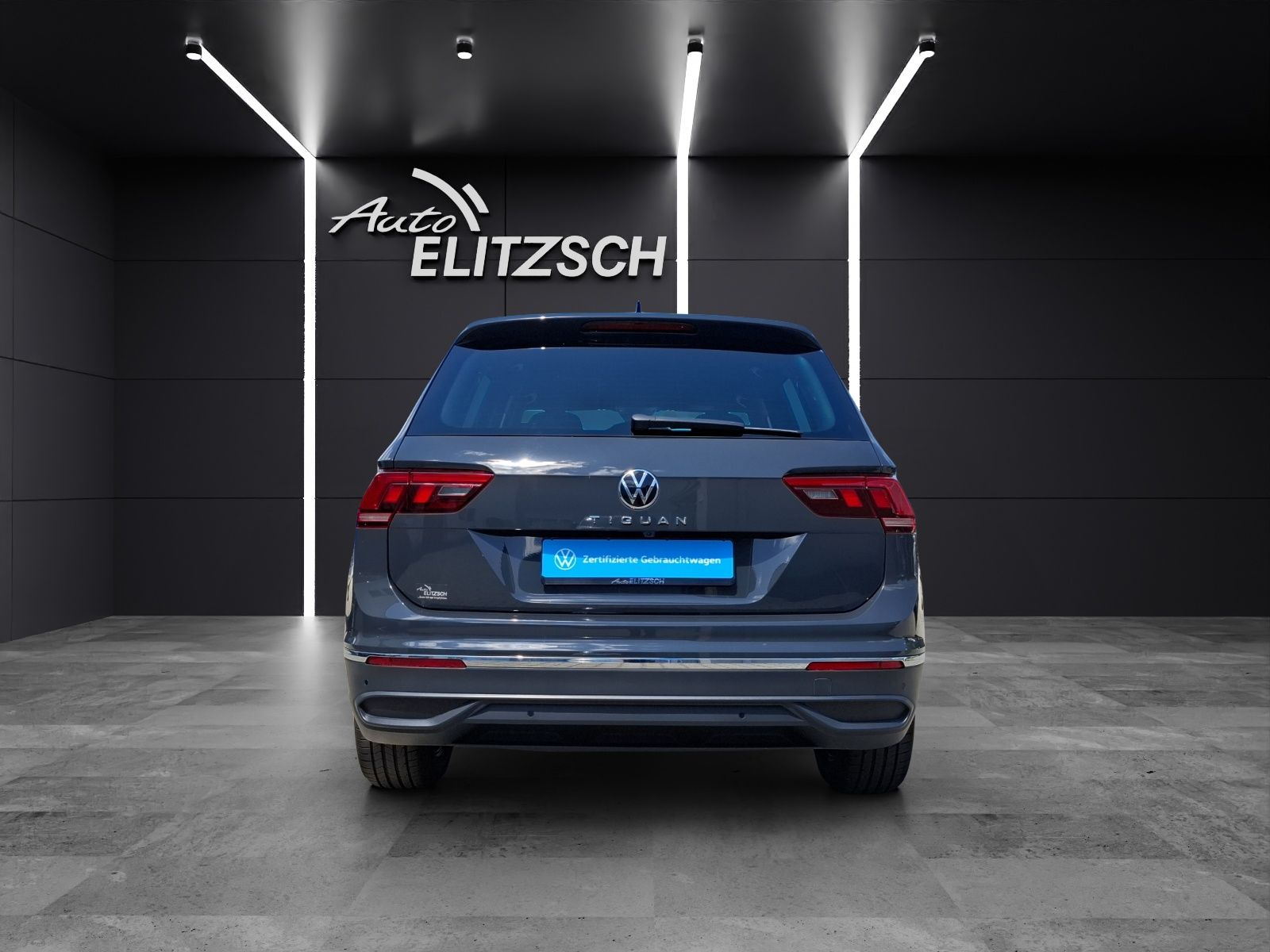 Fahrzeugabbildung Volkswagen Tiguan TDI Move DSG STH Matrix AHK Navi AID ACC