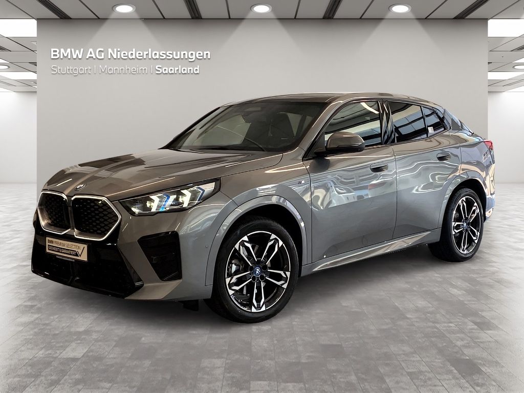 iX2 xDrive30