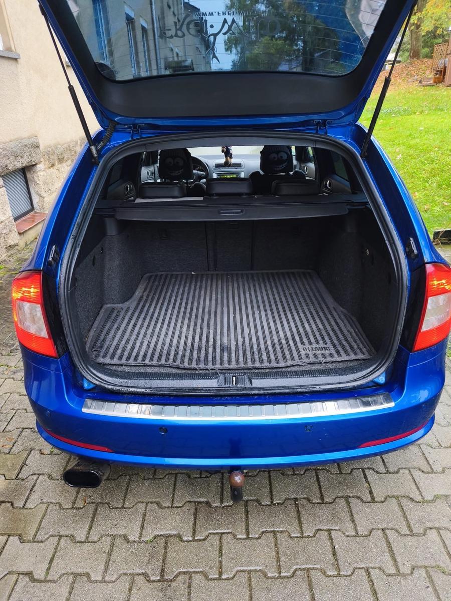 Skoda Octavia 2011 — photo 8