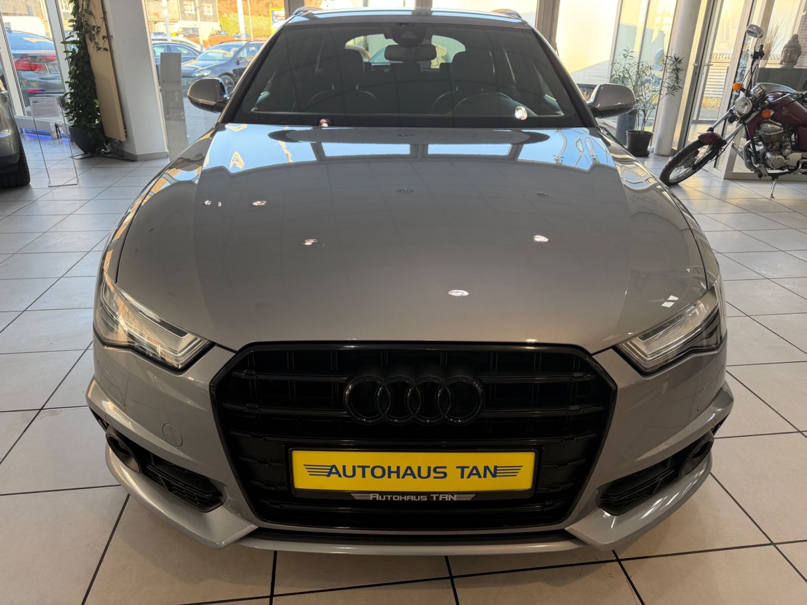 Fahrzeugabbildung Audi A6 Avant 2.0 TDI ultra*S-Line Plus