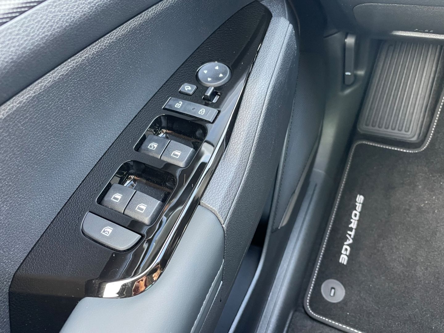 Fahrzeugabbildung Kia Sportage Vision Mild-Hybrid Kamera Spurhalte LED