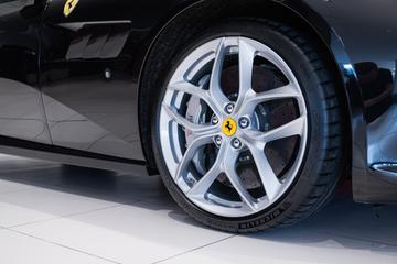 صورة 4 لـ 2018 Ferrari GTC4LUSSO