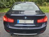 BMW 320i  1 Hand Service nur bei BMW - BMW 320 mit Benzin-Antrieb: Limousine
