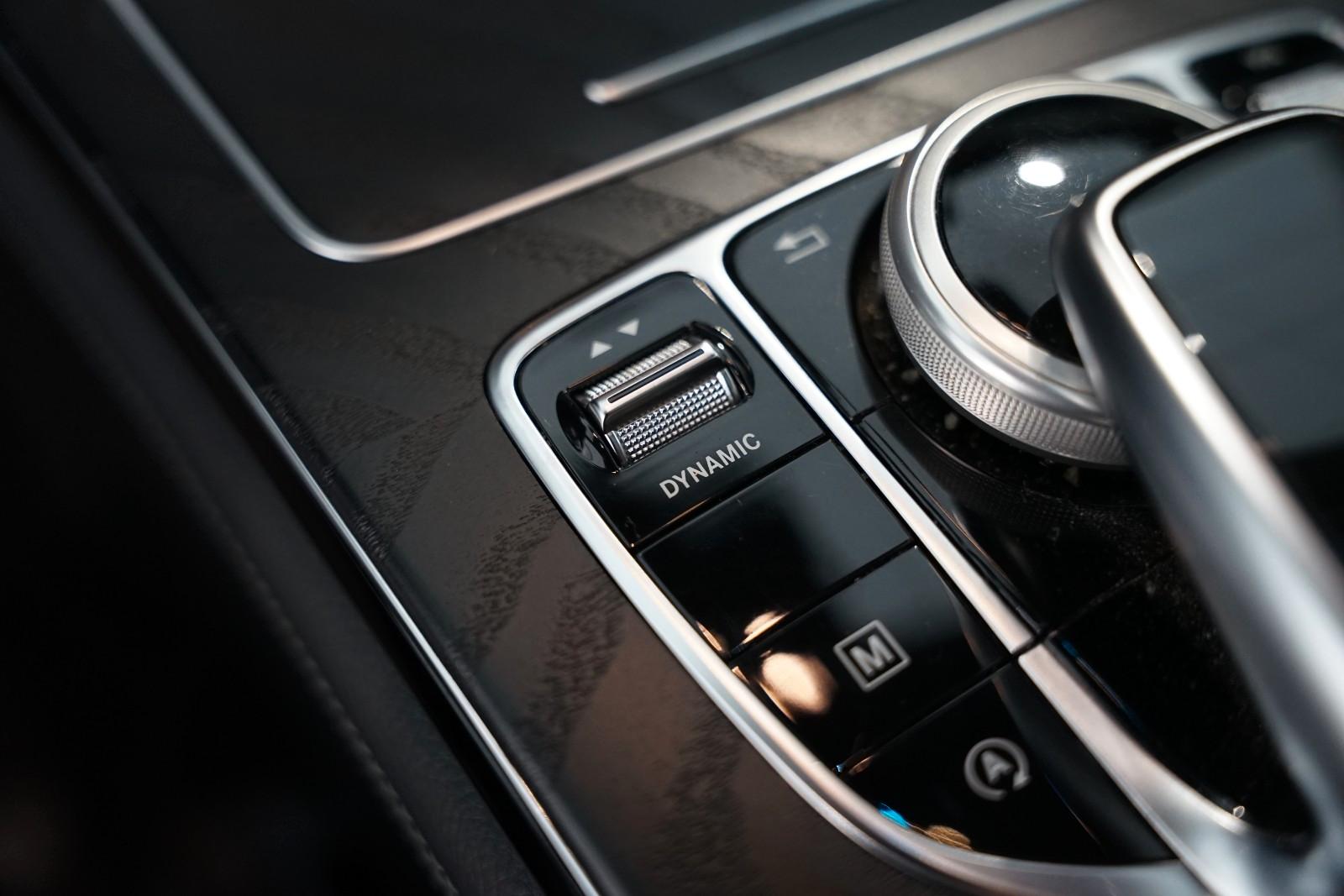 Mercedes-Benz GLC 300 4Matic | AMG | Comand | Pano | AHK