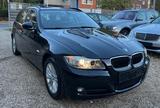 BMW 318 i Touring/ KLIMA /NAVI /PDC /PANORAMADACH* - BMW 318 aus 2010: 318i