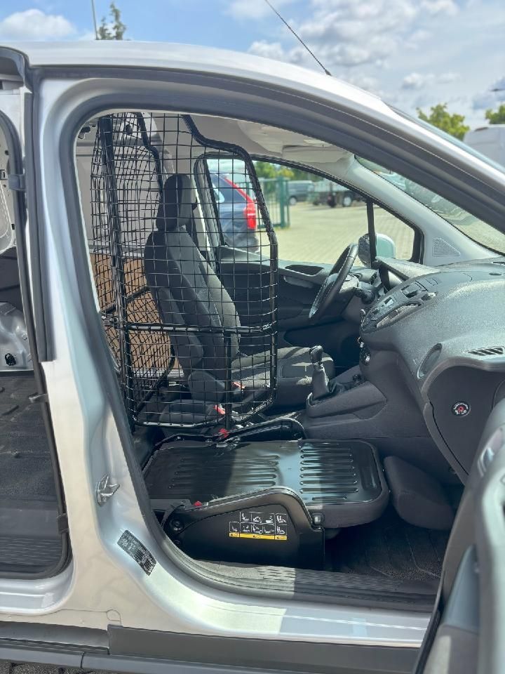 Fahrzeugabbildung Ford Transit Courier Trend