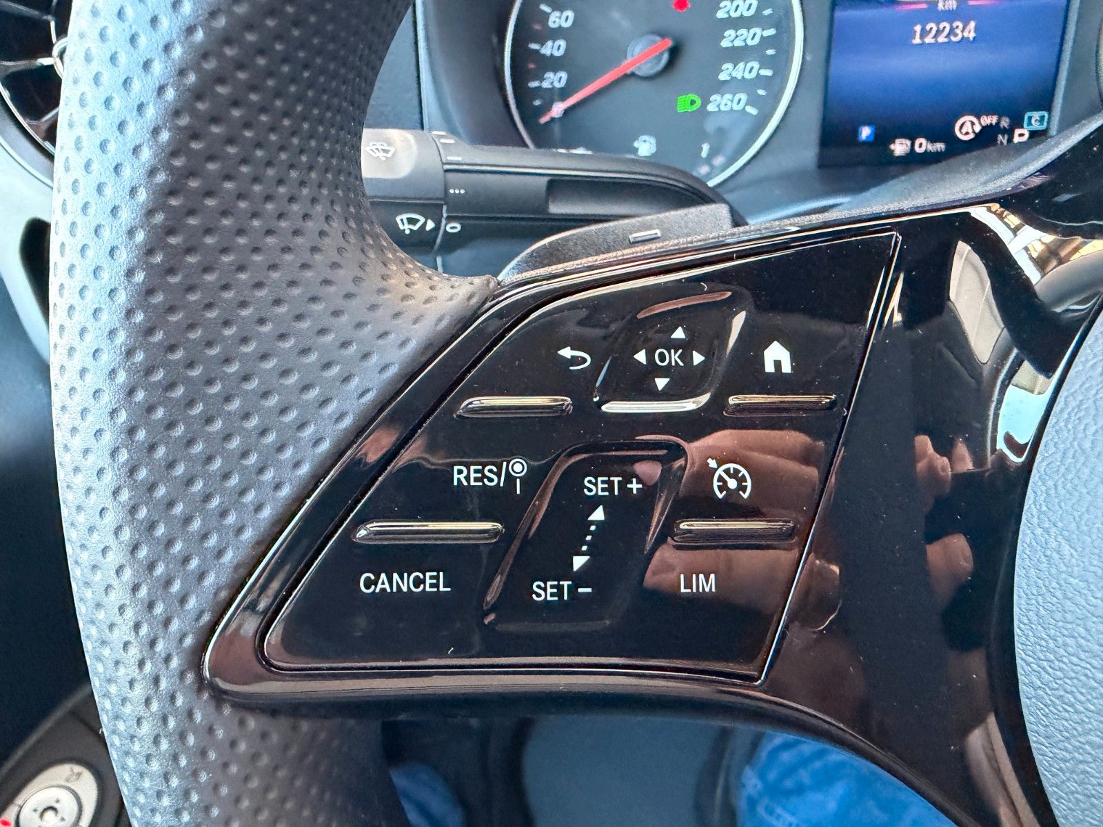 Fahrzeugabbildung Mercedes-Benz Vito 116 CDI AHK2,5to Klima Kamera SHZ