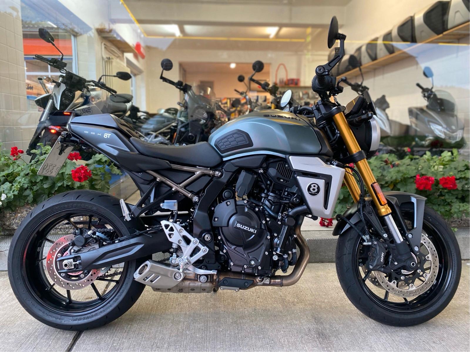 Suzuki GSX 8T