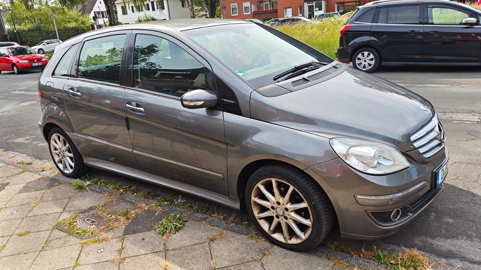 Mercedes-Benz B170 2008 — rear view