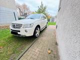 Mercedes-Benz 350 - Mercedes 350 SUV
