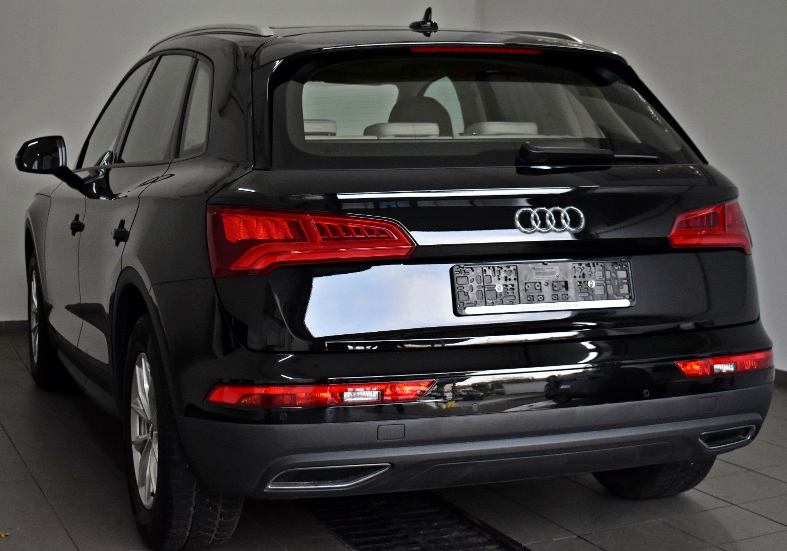 Fahrzeugabbildung Audi Q5 35 TDI,Leder,Navi,LED,SH,PDC,DAB,Panorama