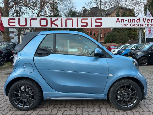 Smart fortwo Cabrio EQ*BRABUS tm*LEDER*JBL*KAM*22kW