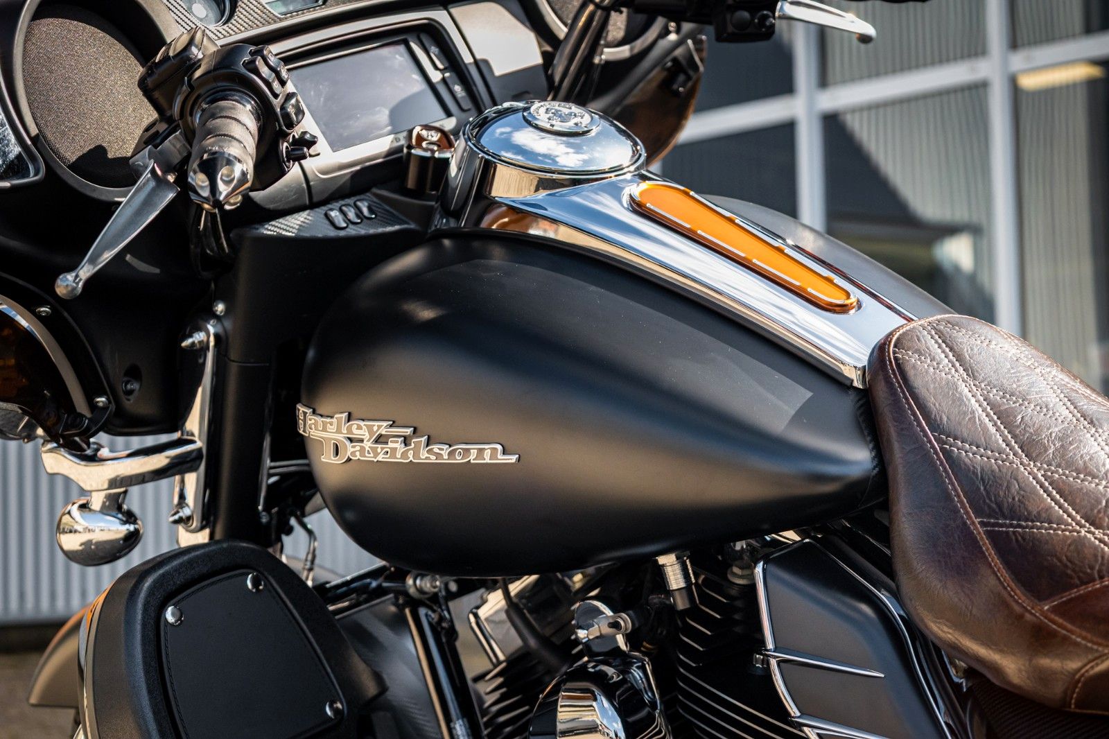Fahrzeugabbildung Harley-Davidson Street Glide FLHX - JEKILL & HYDE -