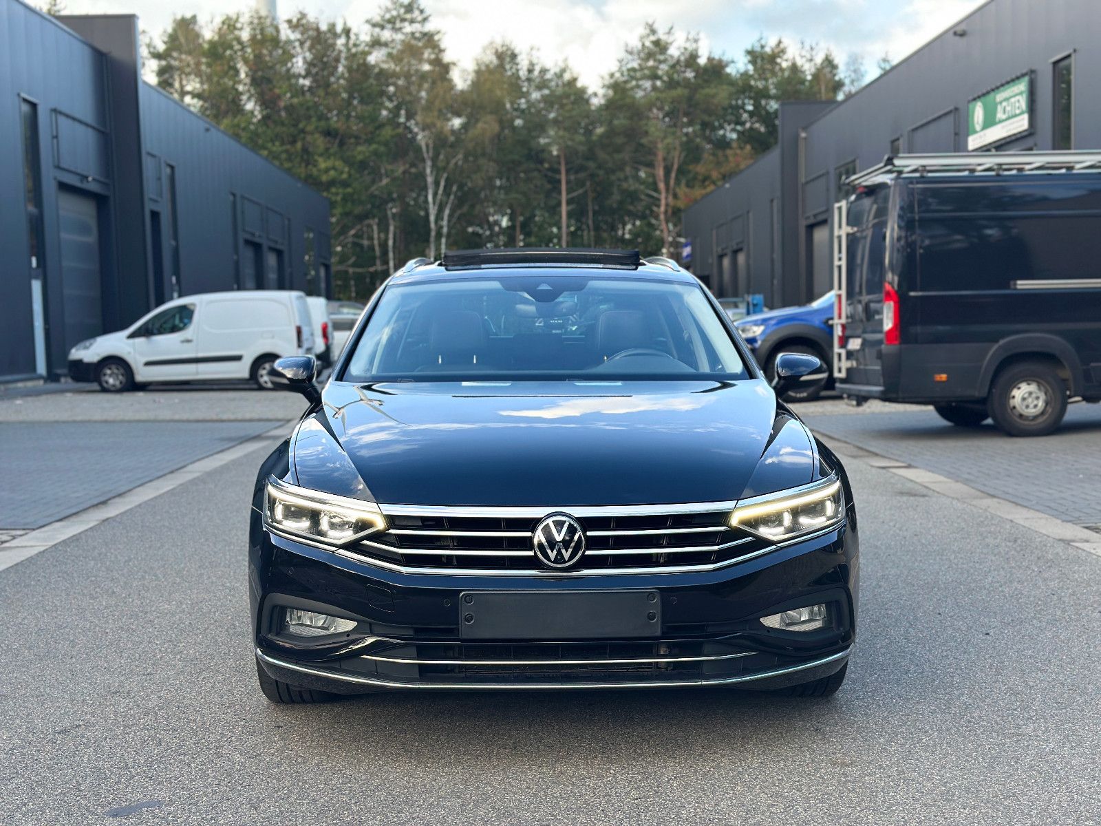 Volkswagen Passat Variant Elegance *PANO*MATRIX*ACC*LEDER* imagem 2