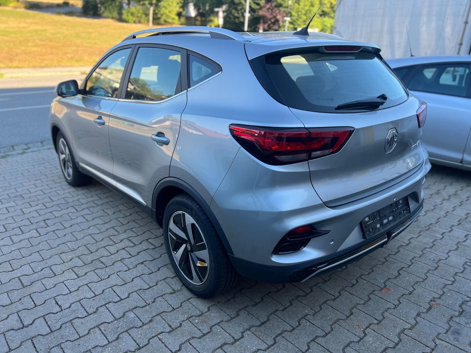 MG ZS EV Luxury Maximal 72 kWh 360°Kam | Pano | ACC imagem 3