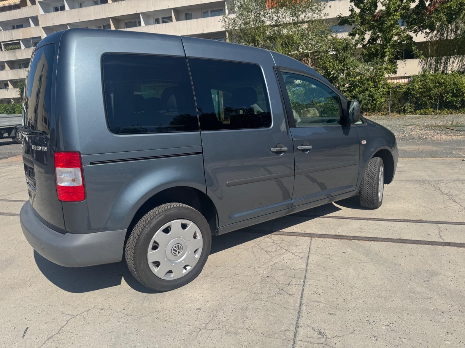 Volkswagen Caddy 2,0TDI 103kW Comfortline 5-Sitzer Comf...
