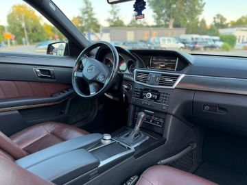 Mercedes E 220 - 5