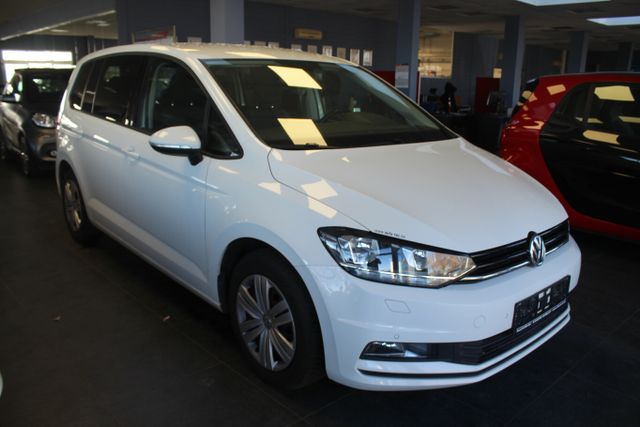 Volkswagen Touran 1.6 TDI SCR BMT DSG - AHK -