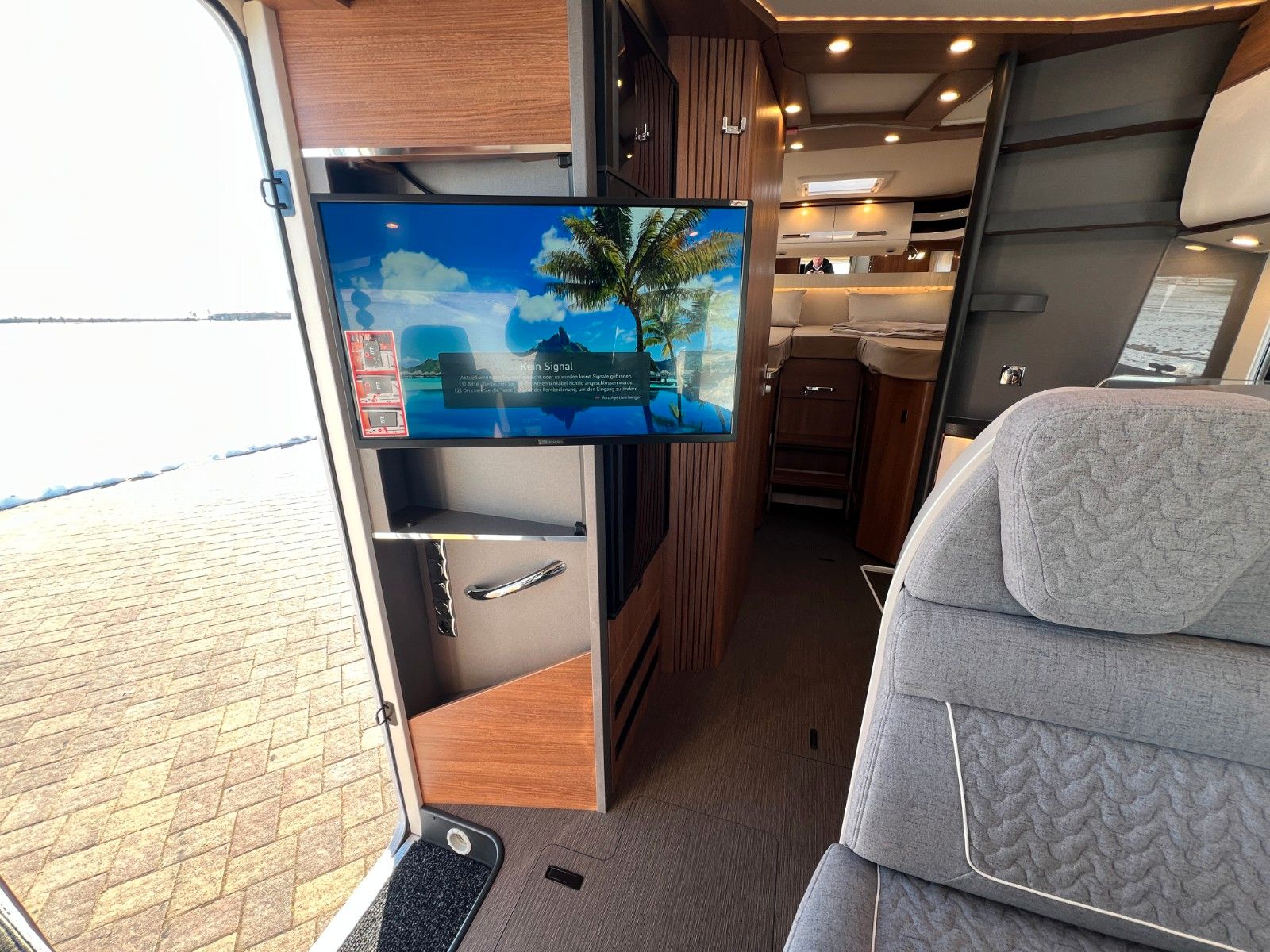 Fahrzeugabbildung Carthago C2-tourer I 147 RB-LE "L" comfort 4.2t Mercedes