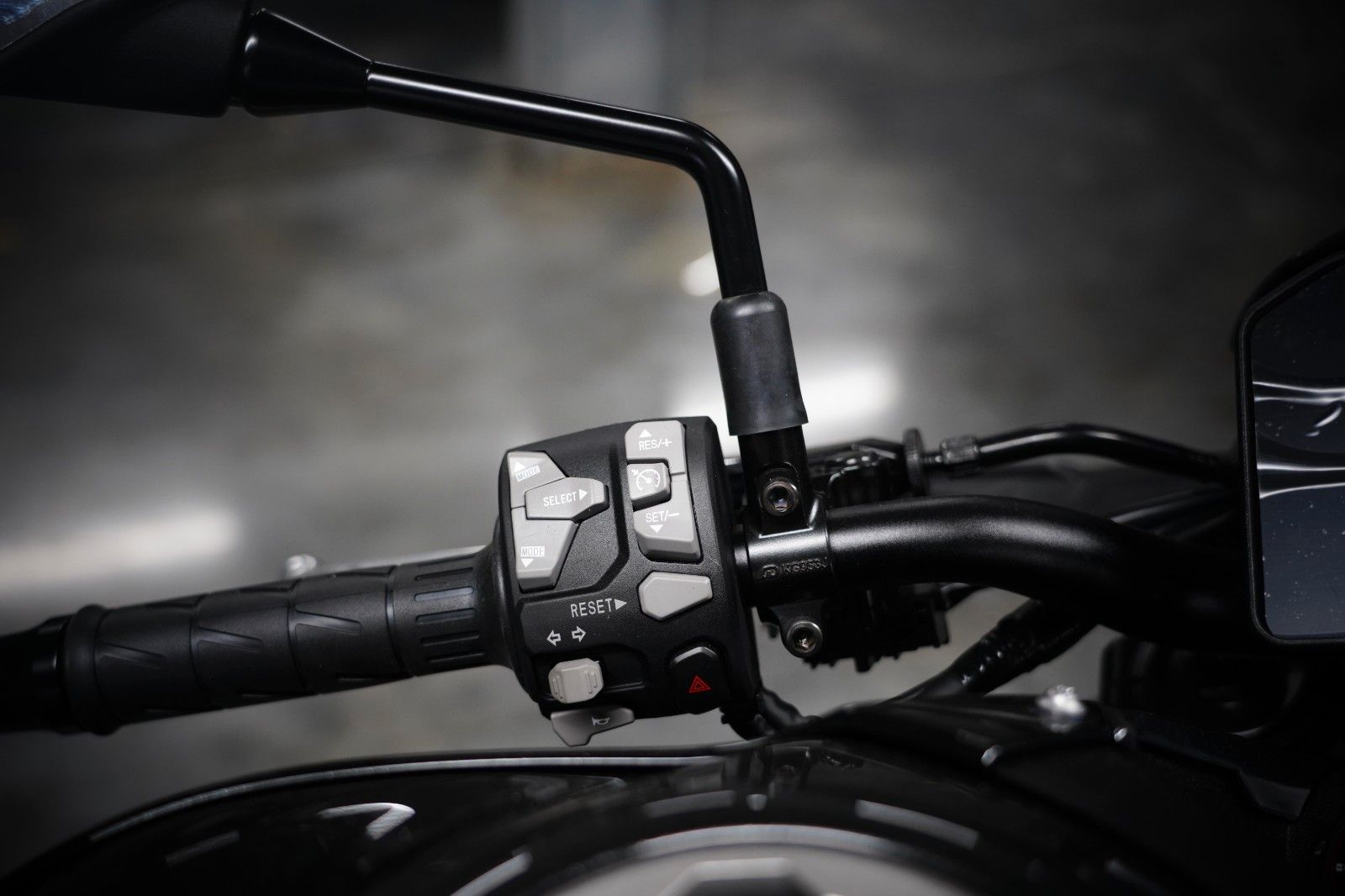 Fahrzeugabbildung Kawasaki Z900 2025 4 Jahre Garantie 70KW