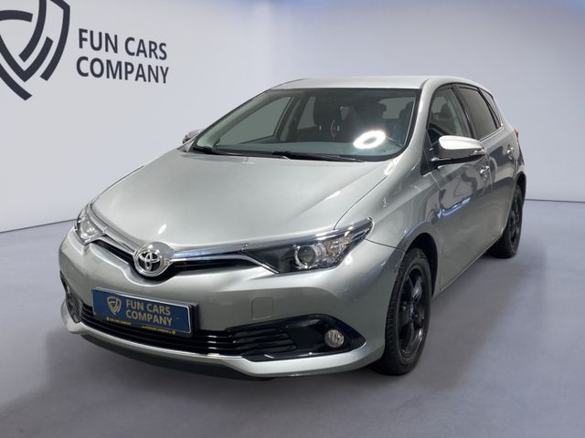 Toyota Auris Design Edition, TEMPOMAT, KAMERA